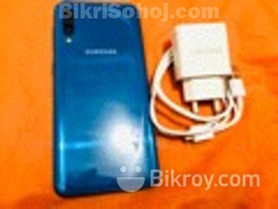 Samsung A50 4/64gb (Old)